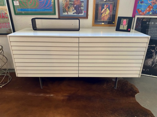 Design within Reach
Credenza/Dresser
1299 Design within Reach
Credenza/Dresser
1299