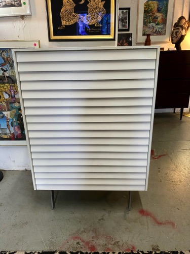 DWR Dresser
899 DWR Dresser
899